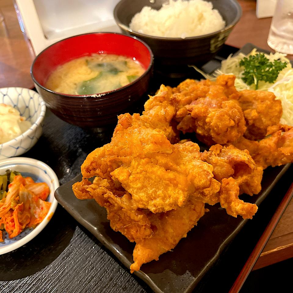 鳥唐揚げ定食@たつや(月島)
